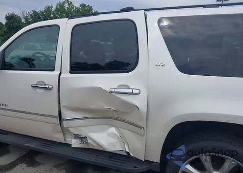 2011 Chevrolet Suburban 1500 Ltz из США, поврежденный, VIN 1GNSKKE34BR257556